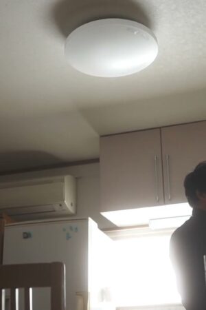 Vợ trẻ cuồng nhiệt trong bar, những va chạm dồn dập không ngừng