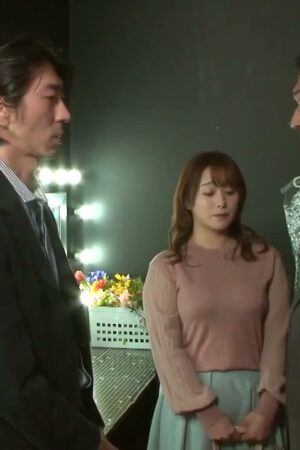 Marina Shiraishi JUQ-035: Va chạm cuồng nhiệt, nhịp độ dồn dập