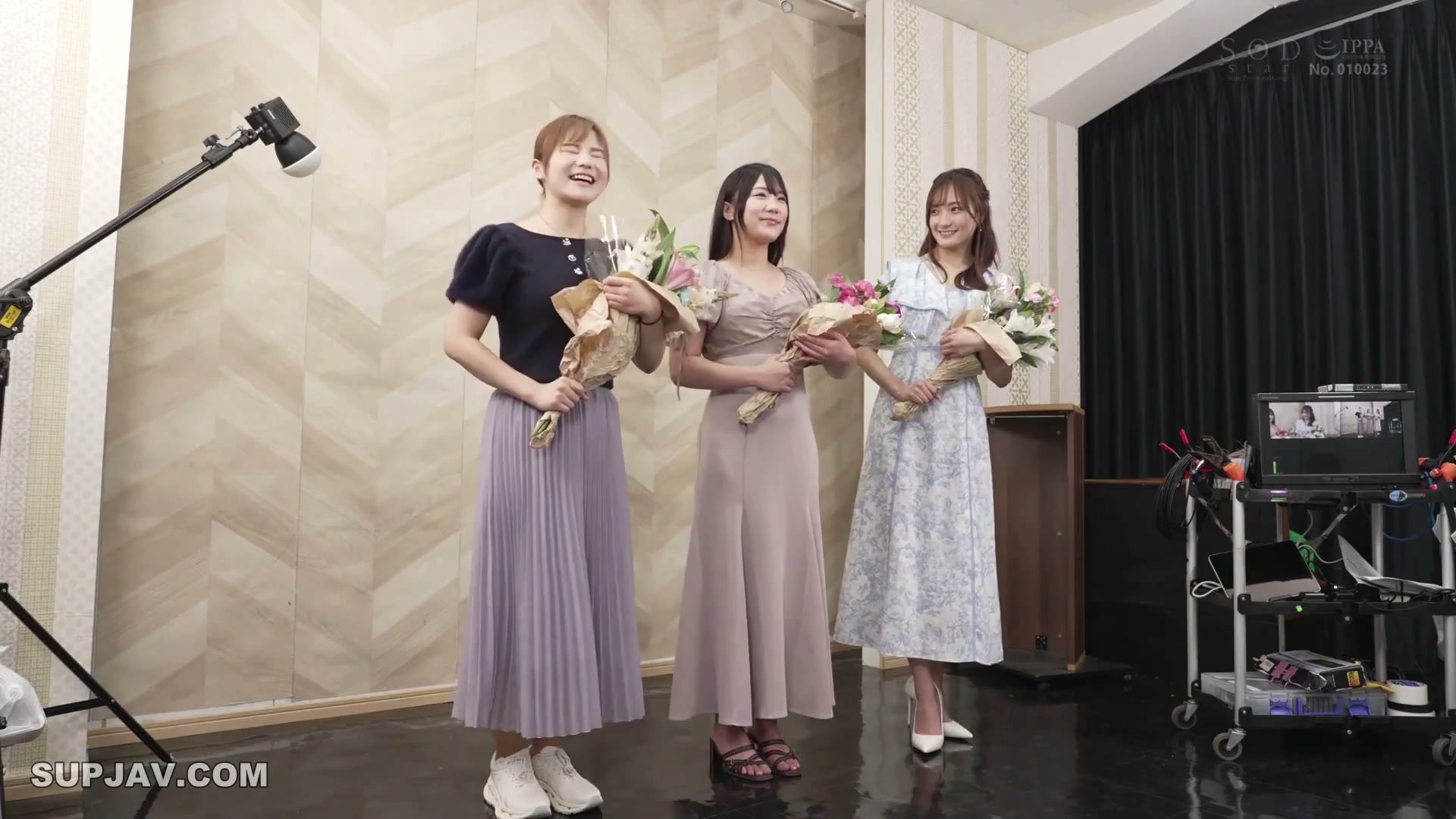 Nagisa Ren START-225: Cuồng nhiệt dâng trào, va chạm không ngừng