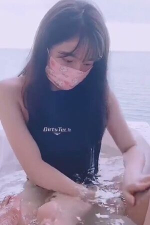 Cuồng nhiệt bờ biển: Va chạm mãnh liệt cùng cô gái thư viện
