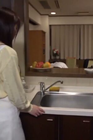Shiori Kamisaki MIDE-243: Dồn dập, ướt sũng cùng sếp cấm đoán
