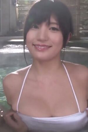Shoko Takahashi MIDE-440: Cuộc chiến thể lực tại suối nước nóng