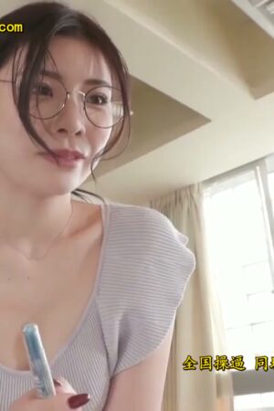 Rei Kamiki và STARS-818: Va chạm mãnh liệt, nhịp độ cuồng nhiệt không ngừng.