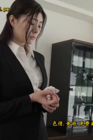Rei Kamiki STARS-734: Sức nóng dồn dập, va chạm cuồng nhiệt